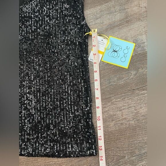 CeCe Sequined V-Neck Cap-Sleeve Black Blouse-Size Medium - Picture 7 of 7